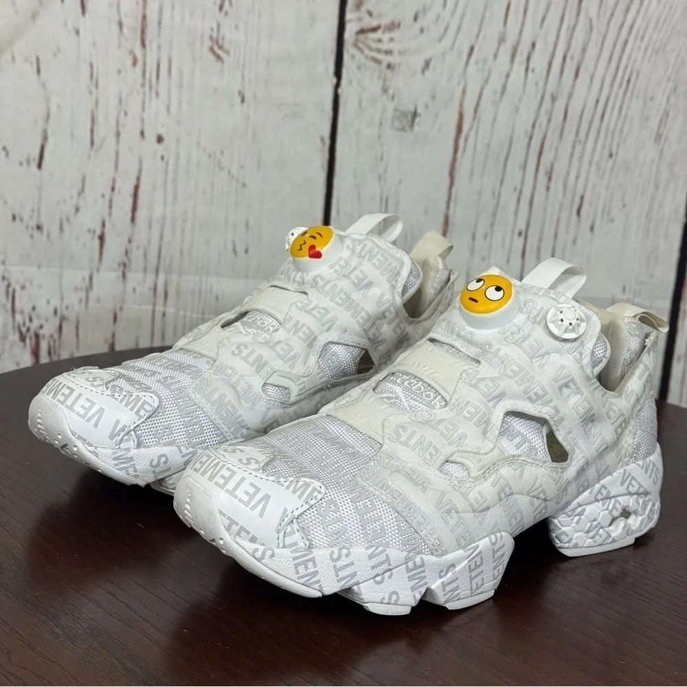 VETEMENTS X REEBOK instapump fury OG emoji white sneakers Men’s 6 Women’s 7 GUC